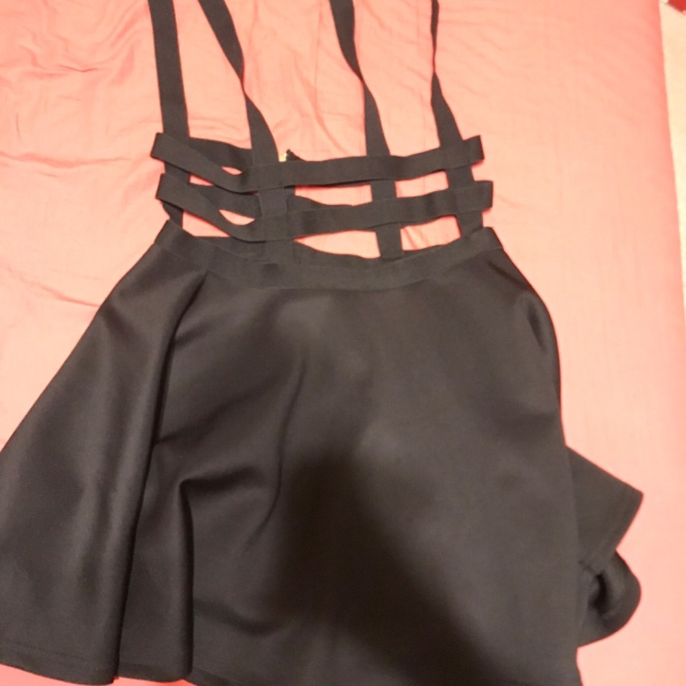 Suspender skirt
